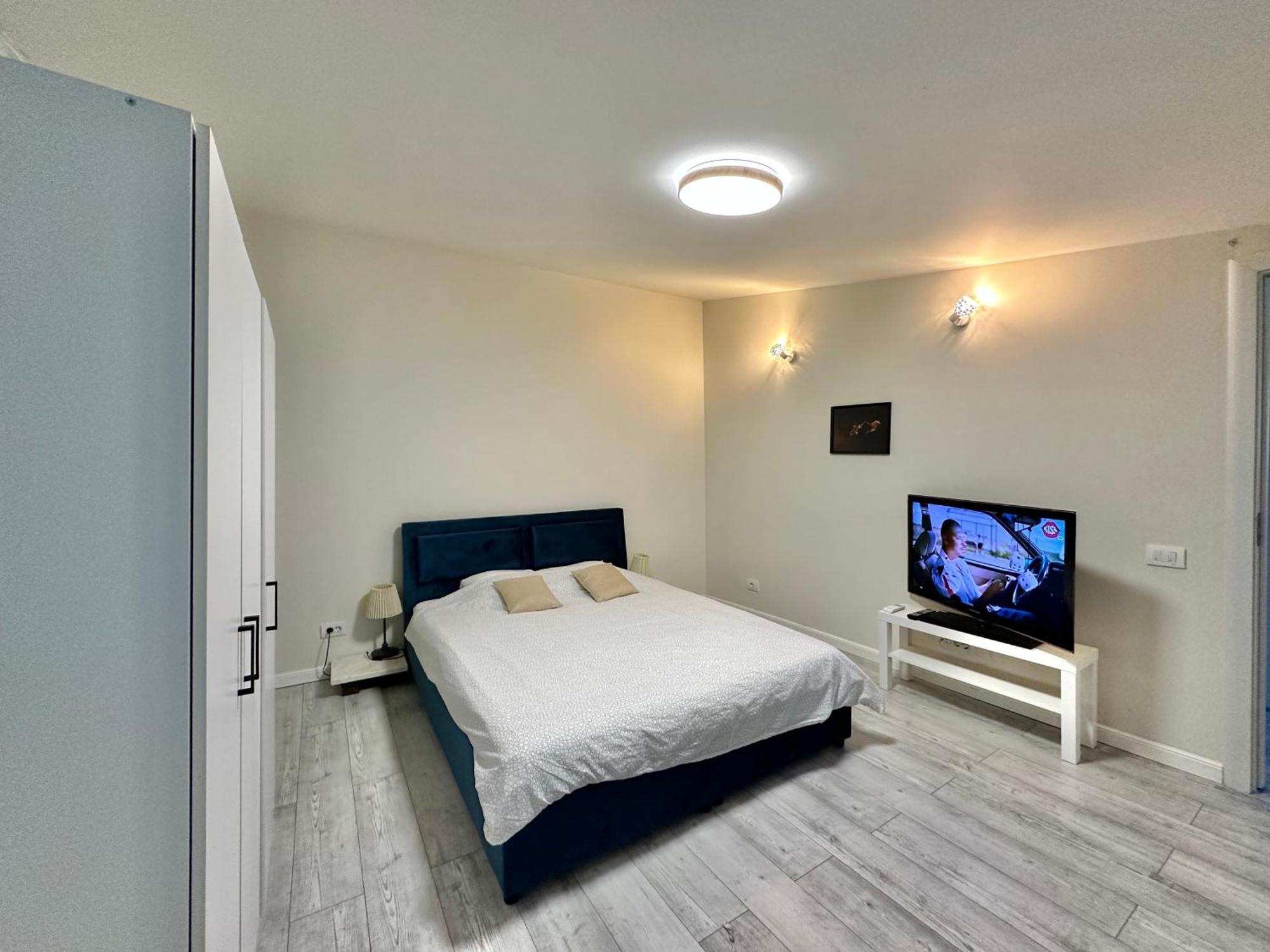ブカレスト Interbelic House With Courtyard And Terraceヴィラ エクステリア 写真