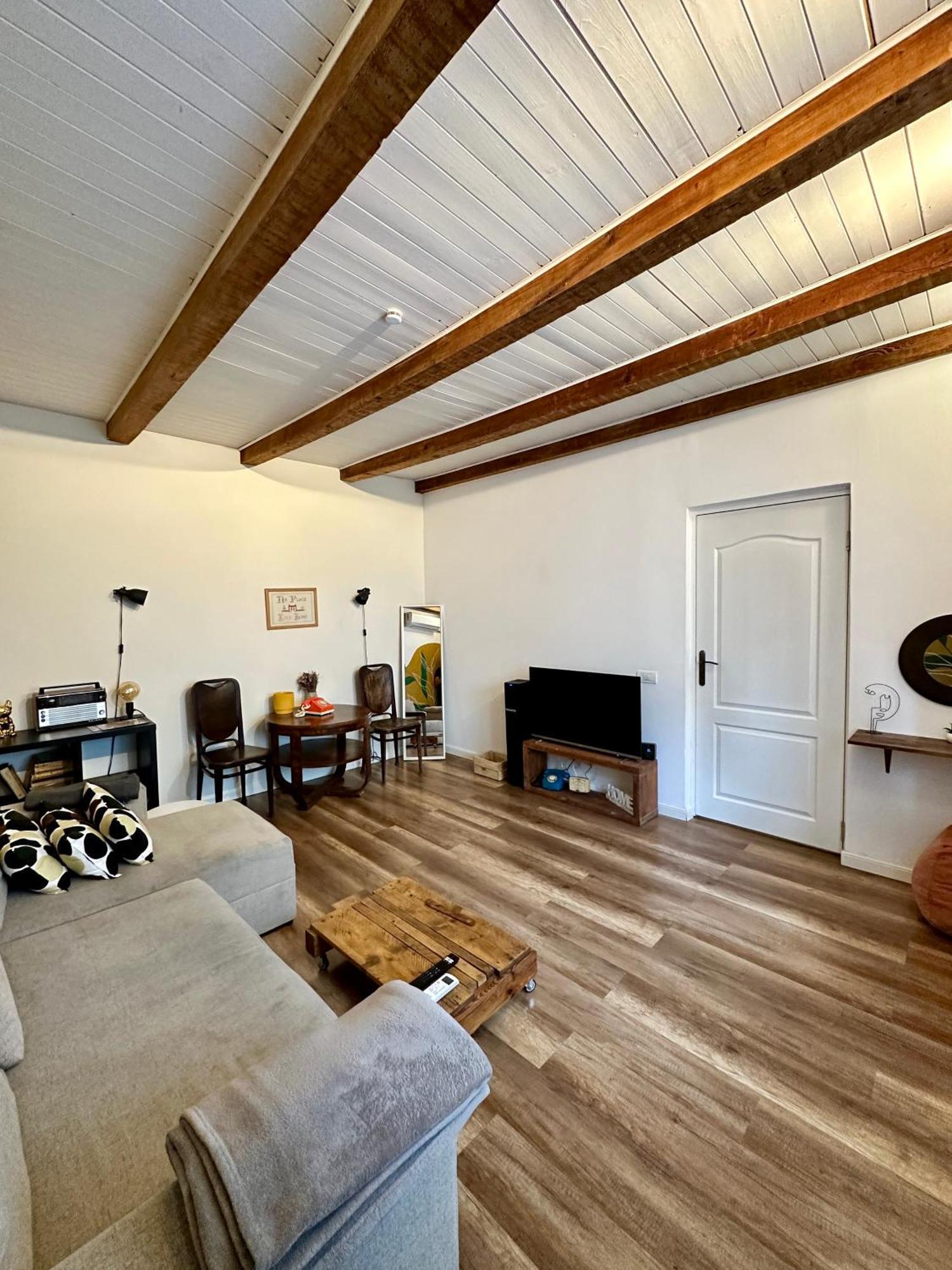 ブカレスト Interbelic House With Courtyard And Terraceヴィラ エクステリア 写真